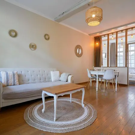 Appartement Charming 2 Bedroom With Terrace