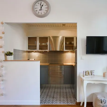 Charming 2 Bedroom With Terrace Lille