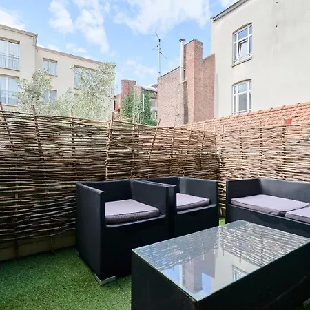 Charming 2 Bedroom With Terrace *