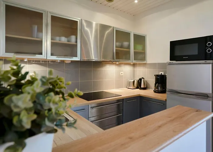 Charming 2 Bedroom With Terrace Appartamento *