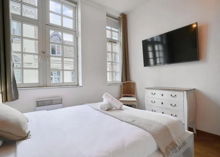 Charming 2 Bedroom With Terrace Appartamento